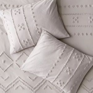 Urban Outfitters Bomi Tufted Sham Set